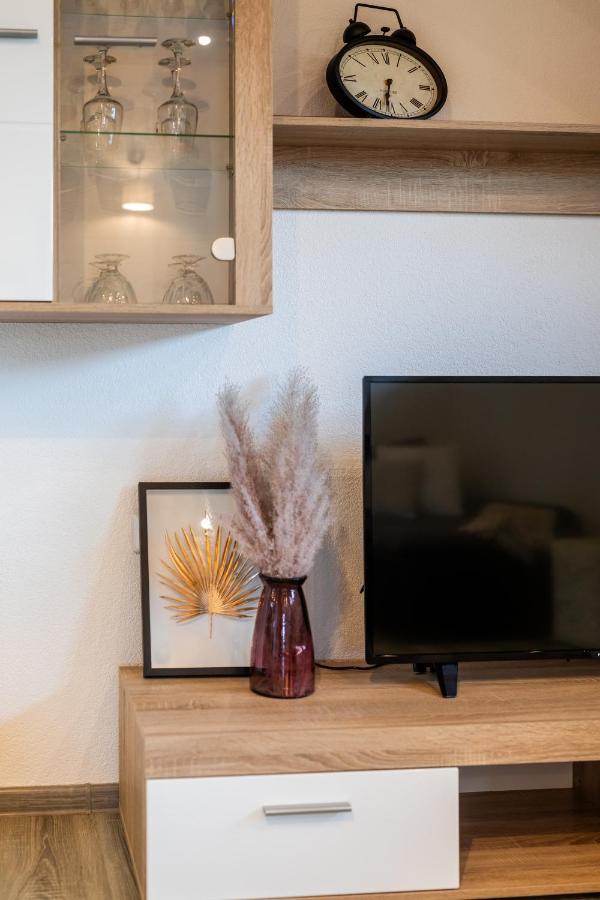 Apartment Sara Rakovica Esterno foto